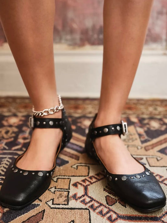 Free People                                                                                              Mystic Mary Jane Flat (Black)