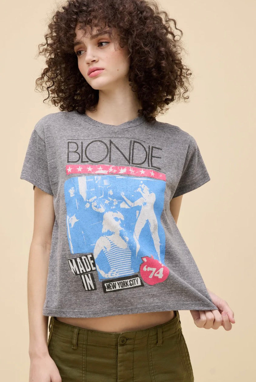 DAYDREAMER                                                                                       BLONDIE MADE IN NEW YORK CITY SOLO TEE
