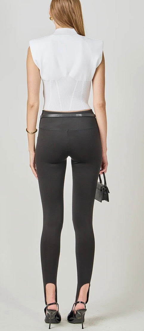 MOCK NECK PADDED KNIT TOP