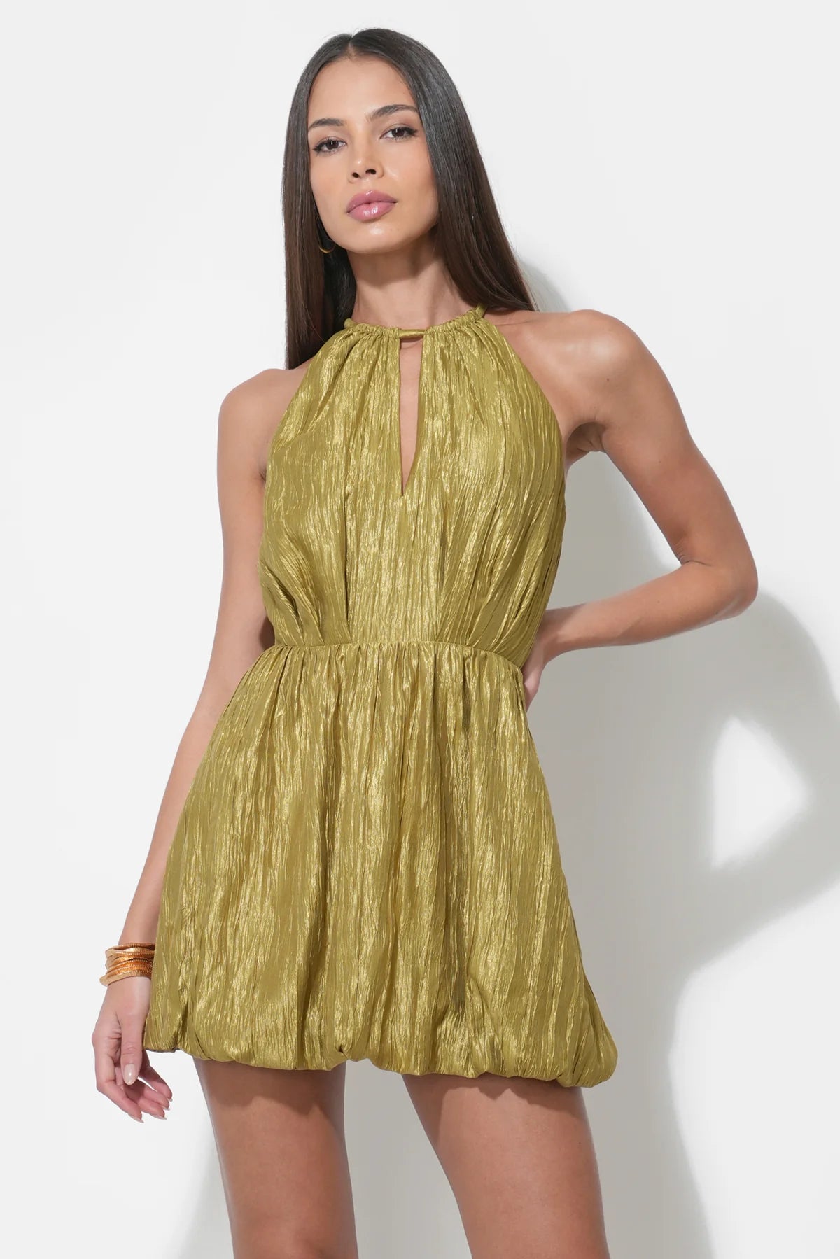 ADELYN RAE
SHELLEY BUBBLE SATIN MINI DRESS