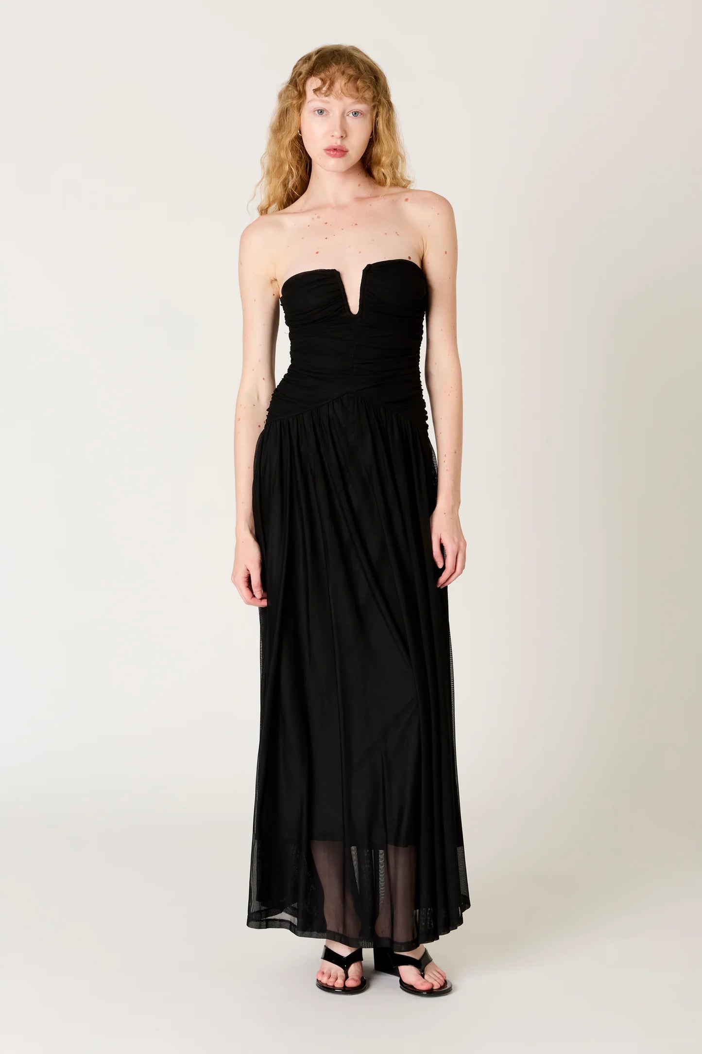 Nia                                                                                                     BEVERLY DRESS