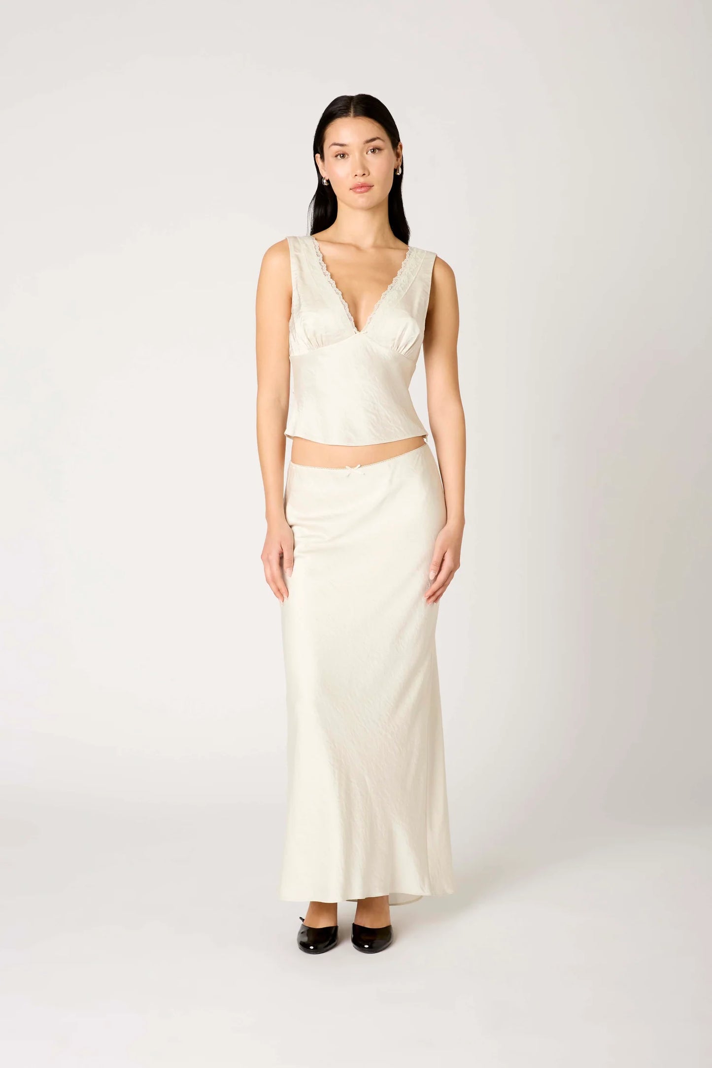 Nia                                                                                                             CELIA TOP