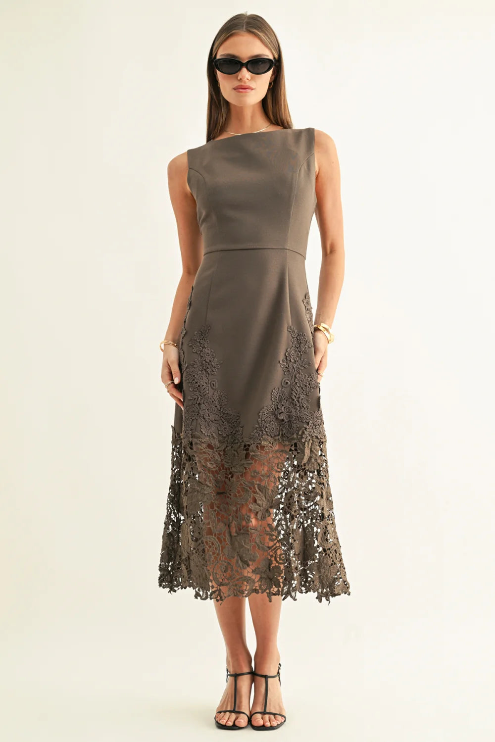 Adelyn Rae                                                                                                              SARA RUFFLED LACE HEM MIDI DRESS